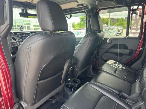 Used 2021 Jeep Gladiator Overland w/ Popular Equipment Package AWD/4WD image 12