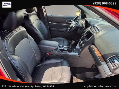 Used 2019 Ford Explorer Limited w/ Equipment Group 301A AWD/4WD image 24