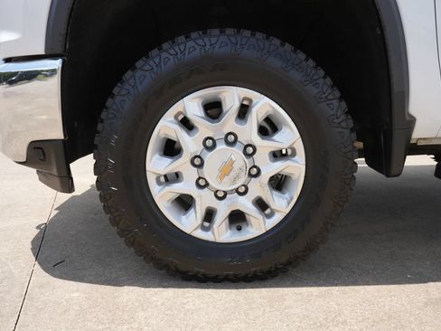 Used 2022 Chevrolet Silverado 2500 LTZ w/ LTZ Convenience Package AWD/4WD image 28