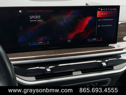 Used 2023 BMW X7 xDrive40i w/ Dynamic Handling Package AWD/4WD image 32