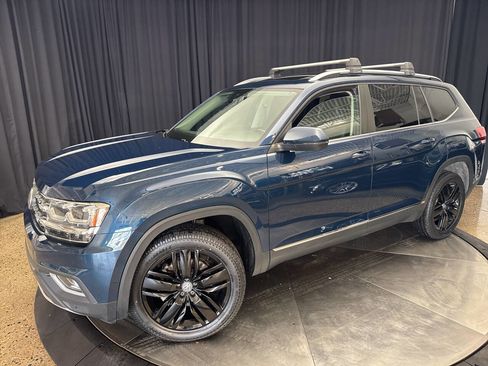 Used 2018 Volkswagen Atlas SEL image 2