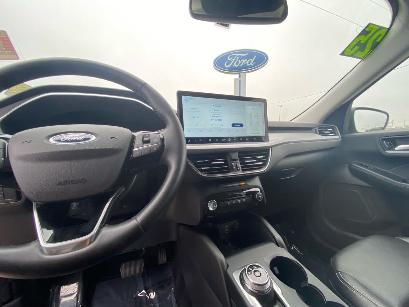 Used 2025 Ford Escape Platinum AWD/4WD image 19