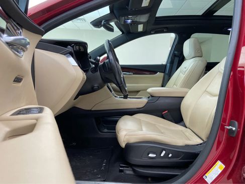 Used 2019 Cadillac XT5 Luxury image 14