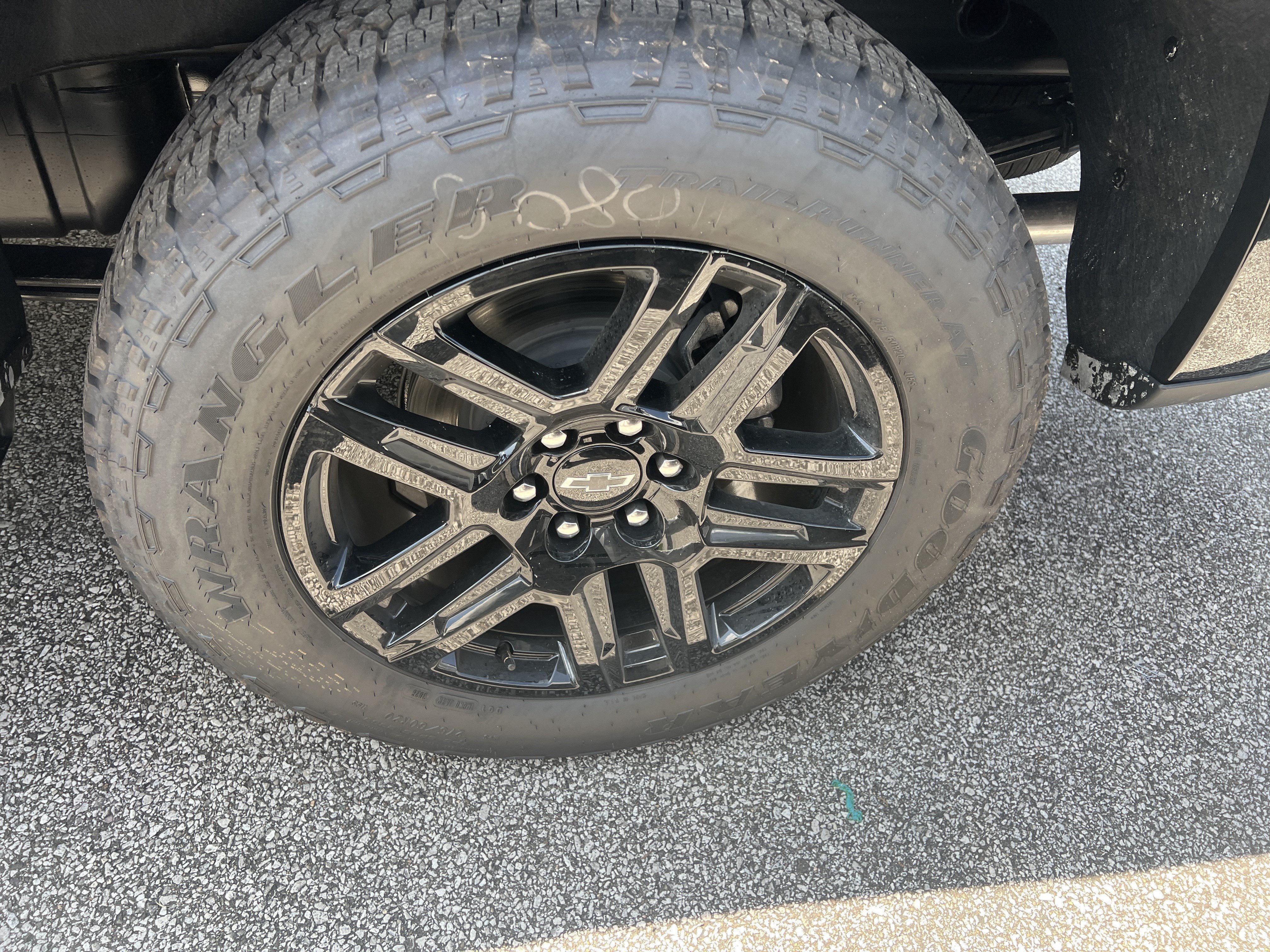New 2026 Chevrolet Silverado 1500 RST w/ Z71 Off-Road Package AWD/4WD image 15