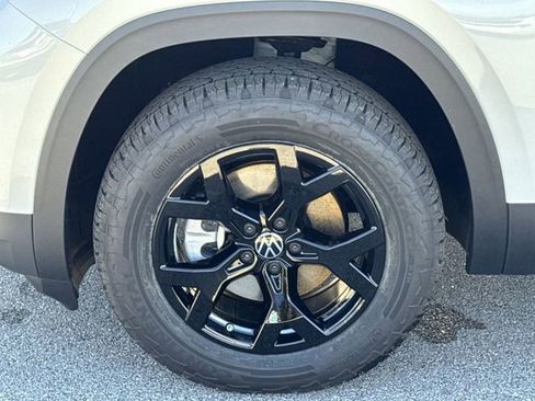 New 2026 Volkswagen Atlas Peak Edition AWD/4WD image 23