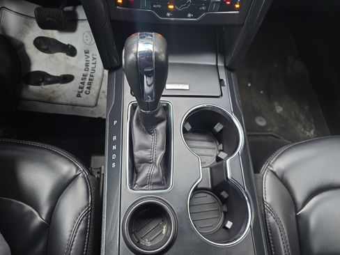 Used 2019 Ford Explorer XLT w/ Equipment Group 202A image 27