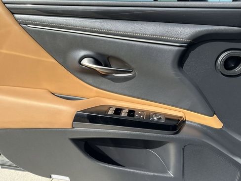 Used 2022 Lexus ES 350 w/ Accessory Package 2 FWD image 29