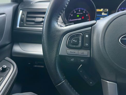 Used 2017 Subaru Legacy 2.5i Premium image 11