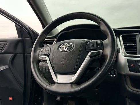 Used 2016 Toyota Highlander Limited Platinum image 21