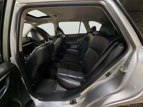 Used 2017 Subaru Outback 3.6R Limited image 24