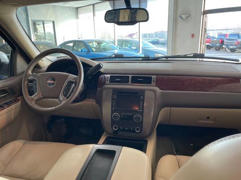 Used 2010 GMC Yukon XL SLT image 33