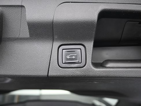 Certified 2023 GMC Acadia Denali w/ Denali Ultimate Package image 27