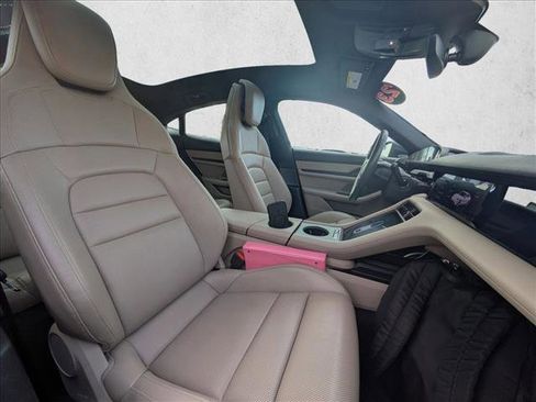 Used 2023 Porsche Taycan image 25