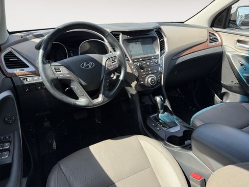 Used 2017 Hyundai Santa Fe FWD image 15