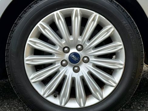 Used 2015 Ford Fusion SE w/ Equipment Group 502A FWD image 22