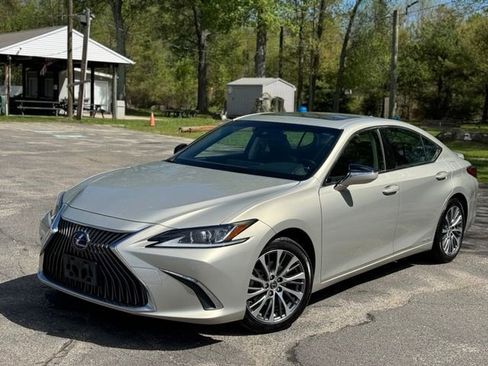 Used 2019 Lexus ES 300h w/ Premium Package FWD image 1