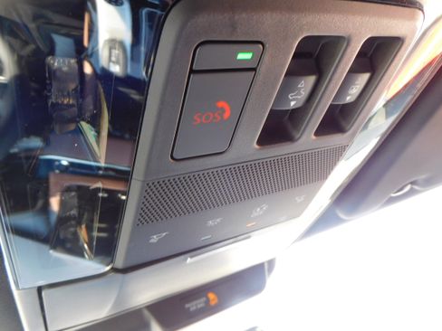 Used 2025 Mitsubishi Outlander SEL image 28