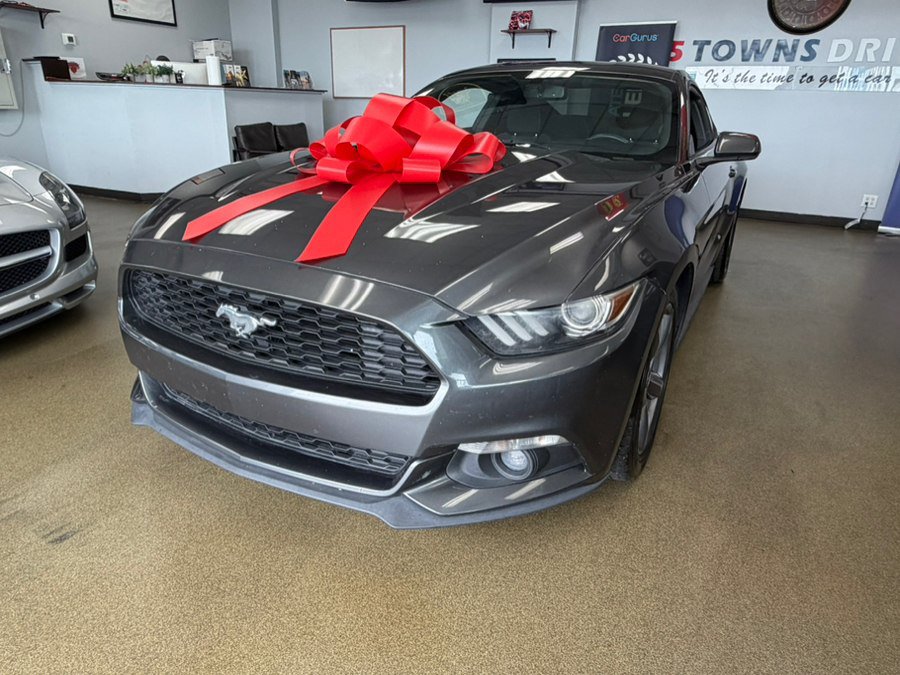 Used 2017 Ford Mustang Coupe RWD image 9