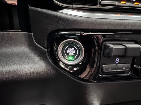 Certified 2023 Chevrolet Silverado 1500 High Country w/ High Country Premium Package image 23