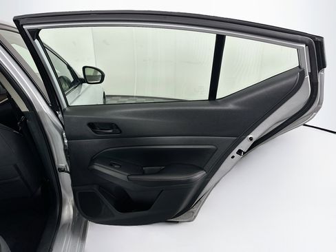 Used 2024 Nissan Altima 2.5 SV image 27