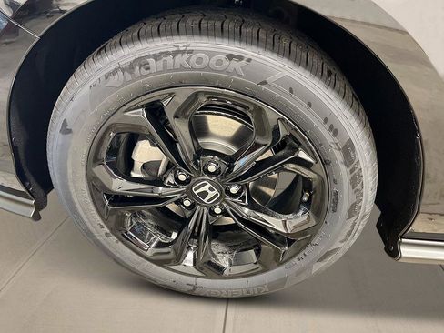 New 2025 Honda Accord SE image 11