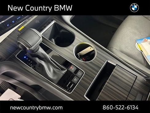 Used 2023 Toyota Sienna Limited image 22