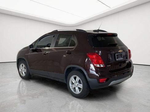 Used 2020 Chevrolet Trax LT w/ LT Convenience Package FWD image 13