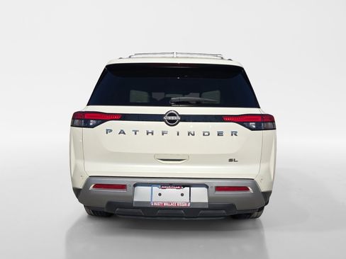 Used 2022 Nissan Pathfinder SL w/ SL Premium Package image 4