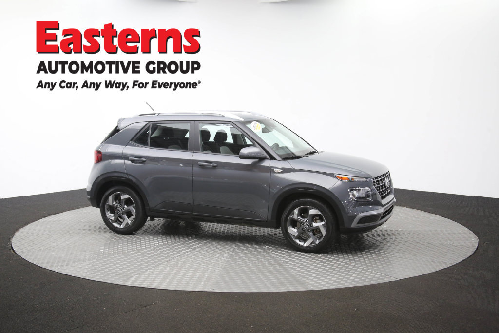Used 2025 Hyundai Venue SEL FWD image 48