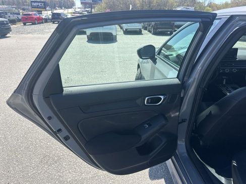 Used 2025 Honda Civic Sport image 25