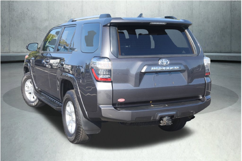 Certified 2023 Toyota 4Runner SR5 Premium w/ Moonroof Package AWD/4WD image 32
