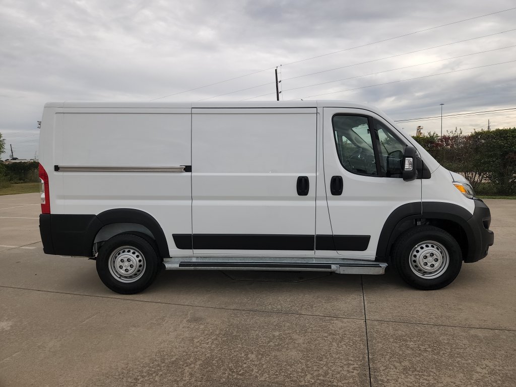 Used 2025 RAM ProMaster 2500 w/ U-Haul Equipment Group FWD image 4