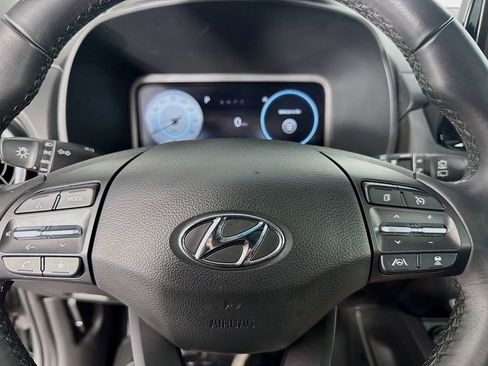 Used 2022 Hyundai Kona Limited image 38