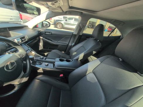 Used 2019 Lexus IS 300 IS 300 image 9