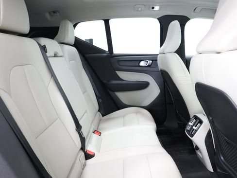 Used 2021 Volvo XC40 T5 Inscription w/ Protection Package AWD/4WD image 24