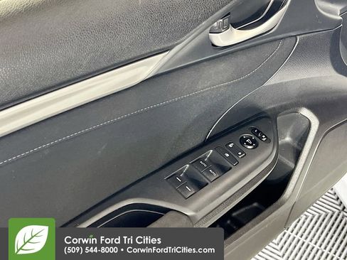 Used 2018 Honda Civic EX image 12