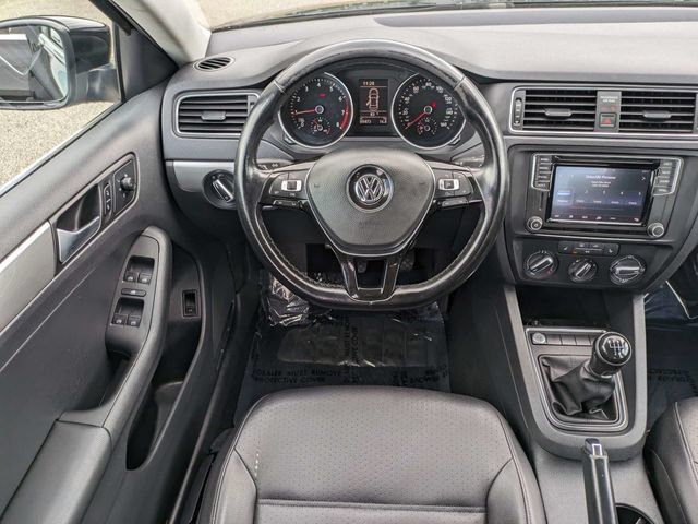 Used 2017 Volkswagen Jetta SE FWD image 15