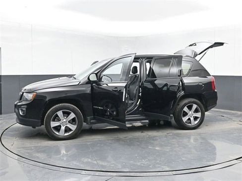 Used 2016 Jeep Compass High Altitude image 50