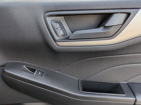 Used 2022 Ford Escape SE w/ SE Sport Appearance Package image 21