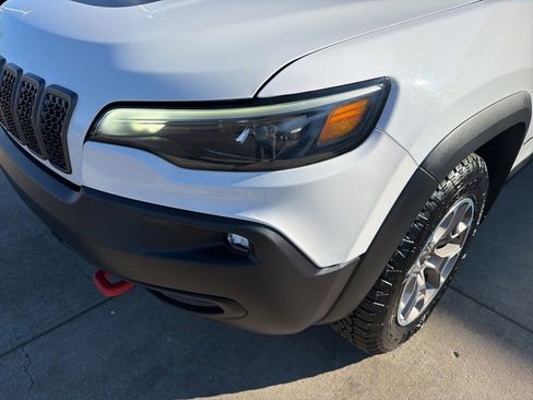 Used 2022 Jeep Cherokee Trailhawk w/ Premium Leather Package image 19