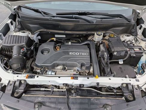 Used 2018 Chevrolet Equinox LS FWD image 38