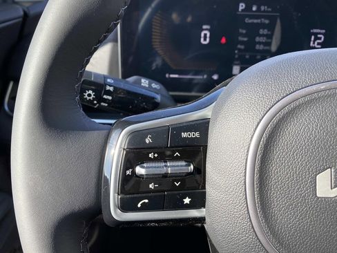 New 2026 Kia Carnival EX image 15