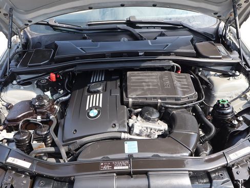 Used 2009 BMW 335i Convertible RWD image 40