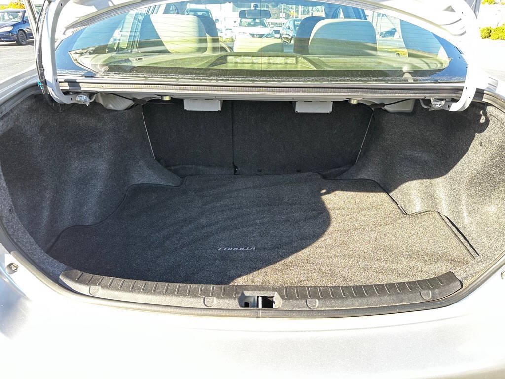 Used 2012 Toyota Corolla L FWD image 17