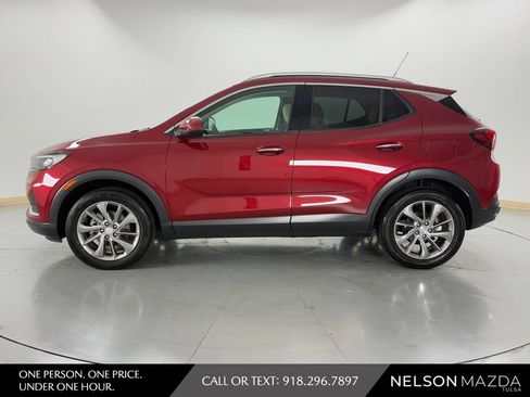 Used 2020 Buick Encore GX Essence w/ Experience Buick Package AWD/4WD image 9