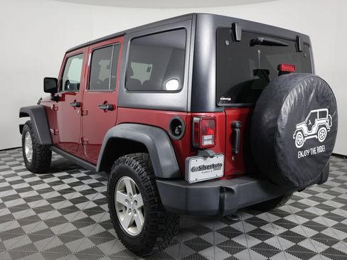 Used 2011 Jeep Wrangler Unlimited Rubicon AWD/4WD image 4