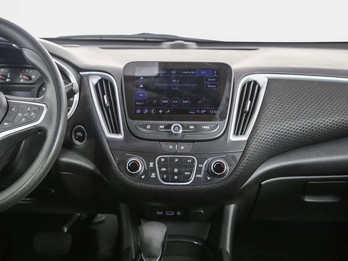 Used 2023 Chevrolet Malibu LT image 12