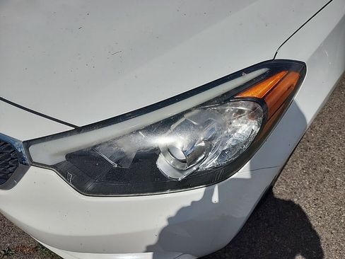 Used 2016 Kia Forte LX FWD image 5