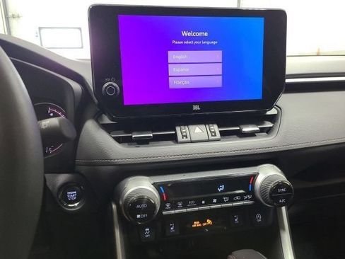Certified 2023 Toyota RAV4 XLE Premium AWD/4WD image 33