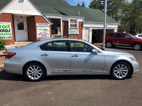 Used 2011 Lexus LS 460 AWD w/ Luxury Value Edition image 9